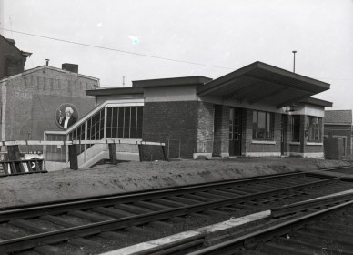 Liège-Cornillon - SNCB Z03717c (1).jpg